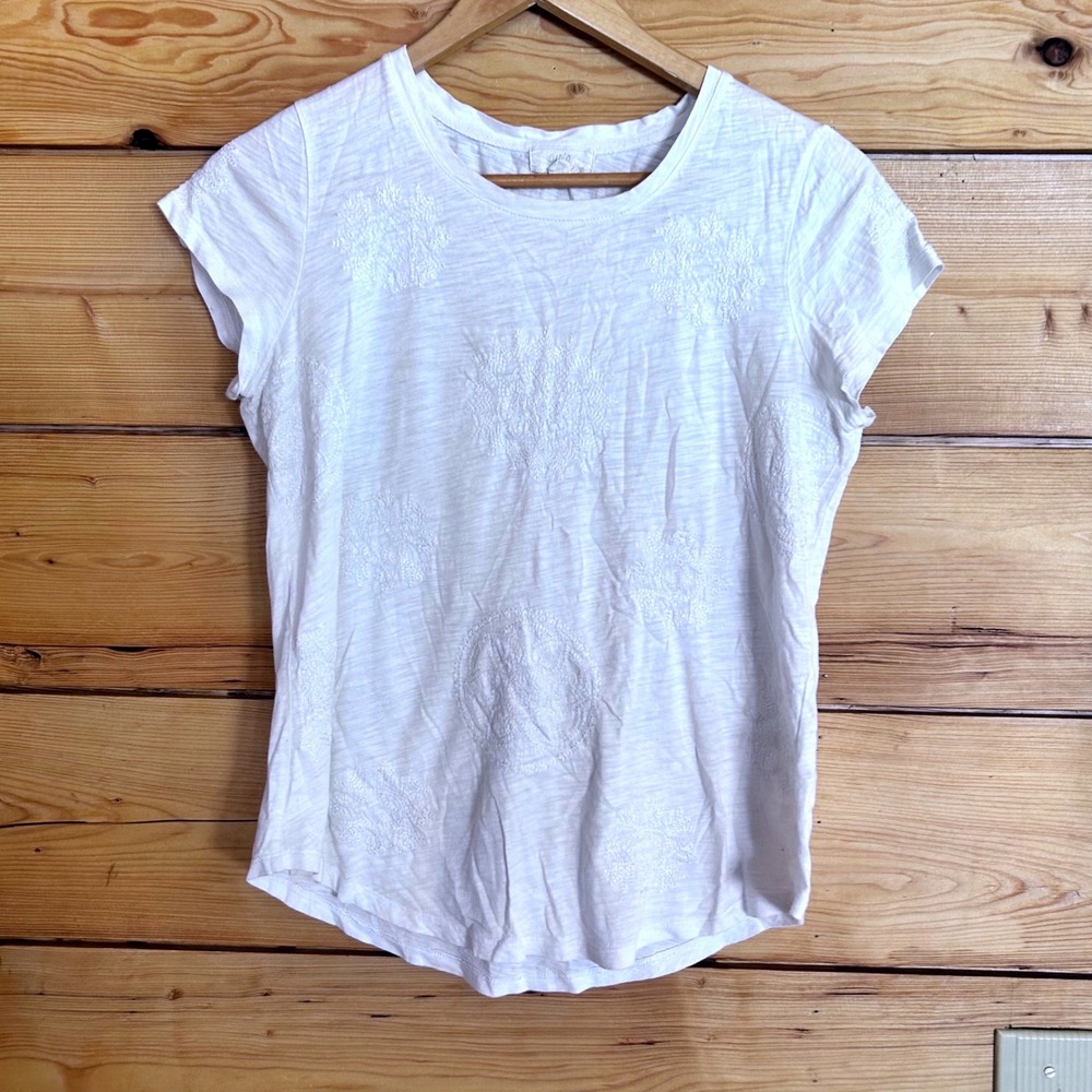 Embroidered White Tee Womens Medium White Slub Knit Medallion Crew Neck Cupio